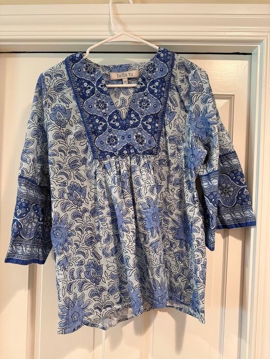 bella tu Tops - Bella Tu Blue Floral Embroidered V-Neck Tunic
